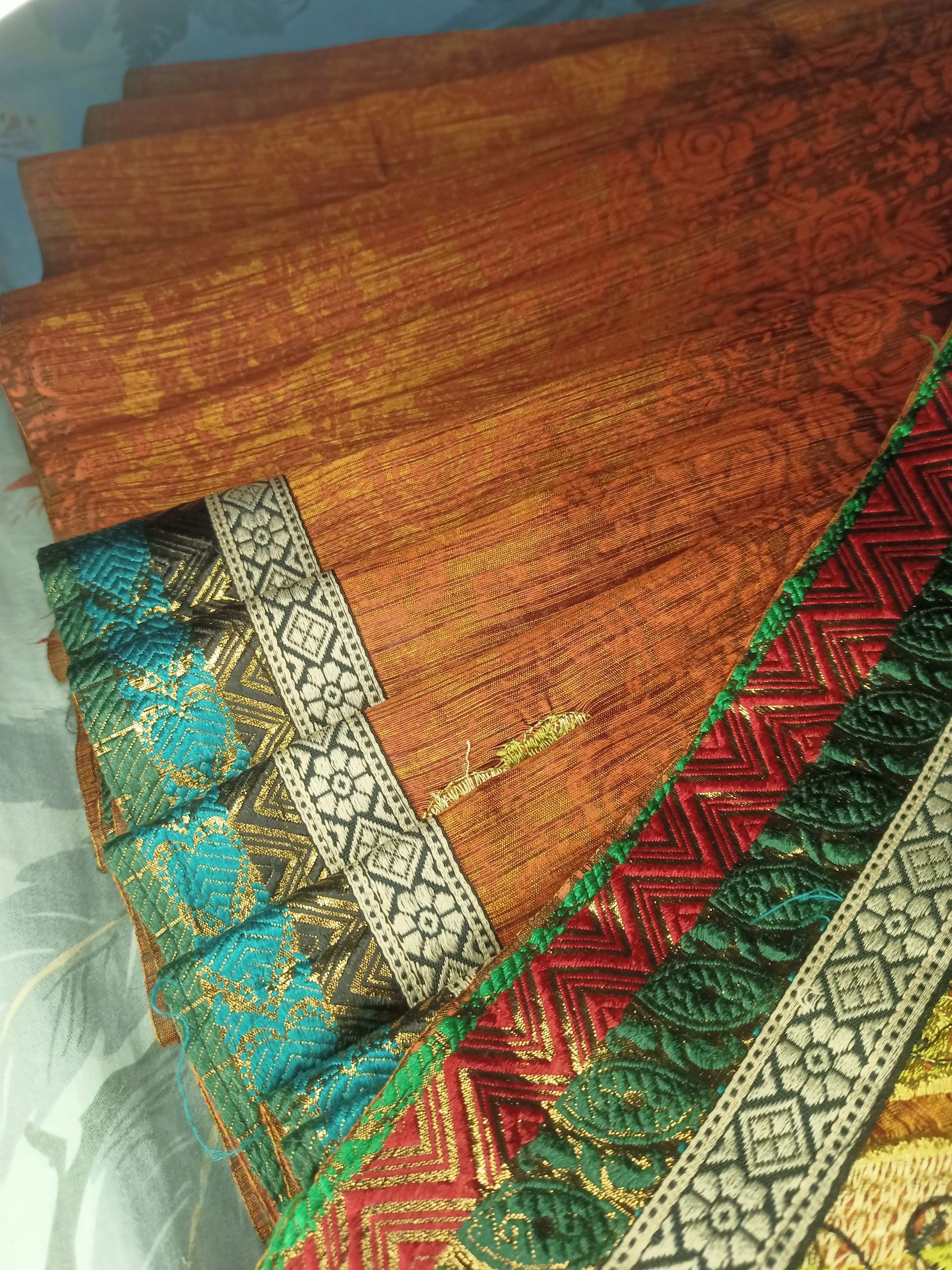 লটের শাড়ি